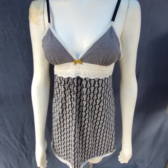 Kensie top Medium - Picture 5 of 15